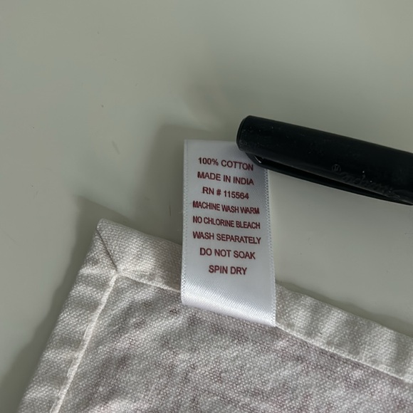 Anthropologie Place Mats Set of 4 - Picture 11 of 11